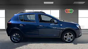 Used 2019 Dacia Sandero Stepway Comfort Blue - Interior and Exterior details 16