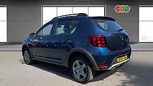 Used 2019 Dacia Sandero Stepway Comfort Blue - Interior and Exterior details 2