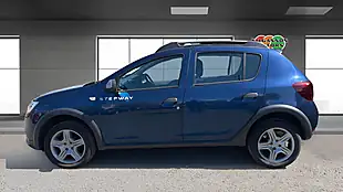Used 2019 Dacia Sandero Stepway Comfort Blue - Interior and Exterior details 3