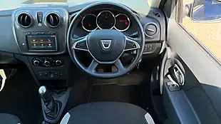 Used 2019 Dacia Sandero Stepway Comfort Blue - Interior and Exterior details 8