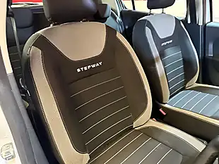 Used 2019 Dacia Sandero Stepway Comfort White - Interior and Exterior details 12