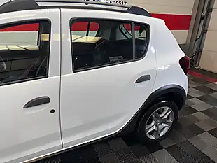 Used 2019 Dacia Sandero Stepway Comfort White - Interior and Exterior details 17