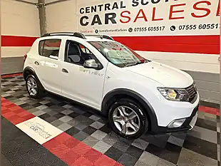 Used 2019 Dacia Sandero Stepway Comfort White - Interior and Exterior details 2