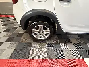 Used 2019 Dacia Sandero Stepway Comfort White - Interior and Exterior details 5