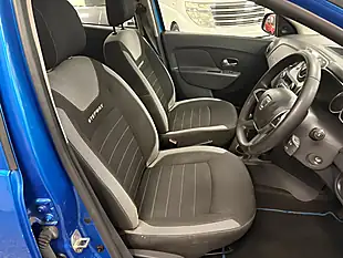 Used 2019 Dacia Sandero Stepway Essential Blue - Interior and Exterior details 13