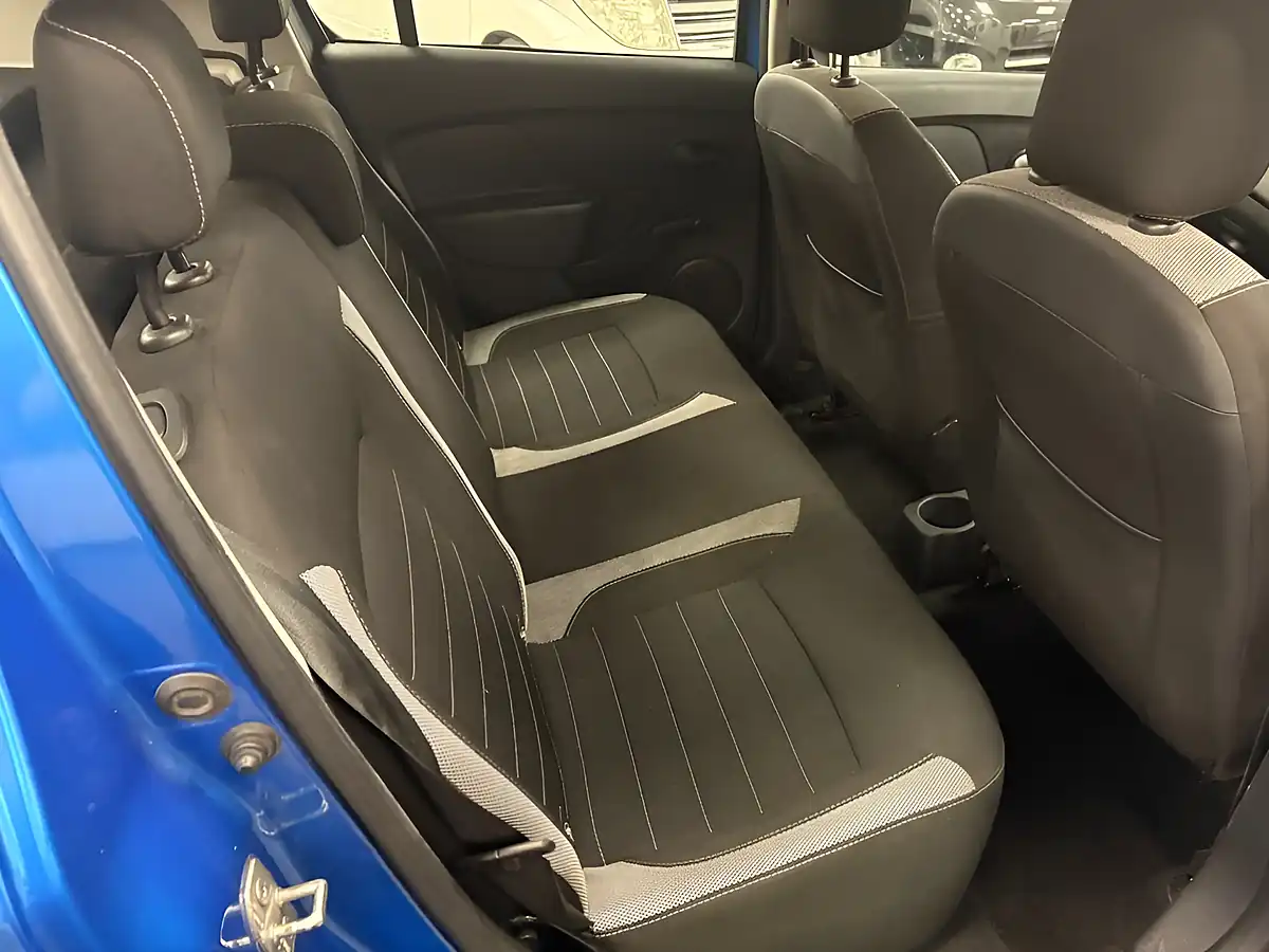 Used 2019 Dacia Sandero Stepway Essential Blue - Interior and Exterior details 20