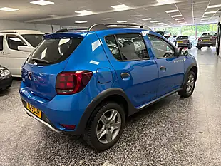 Used 2019 Dacia Sandero Stepway Essential Blue - Interior and Exterior details 4