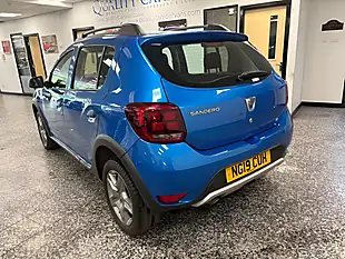 Used 2019 Dacia Sandero Stepway Essential Blue - Interior and Exterior details 6