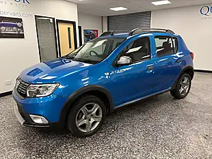 Used 2019 Dacia Sandero Stepway Essential Blue - Interior and Exterior details 8