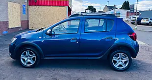Used 2019 Dacia Sandero Stepway Essential Blue - Interior and Exterior details 3