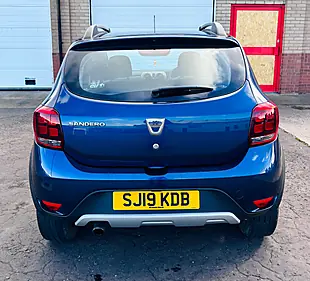 Used 2019 Dacia Sandero Stepway Essential Blue - Interior and Exterior details 5