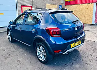 Used 2019 Dacia Sandero Stepway Essential Blue - Interior and Exterior details 7