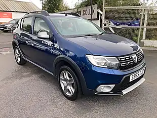 Used 2019 Dacia Sandero Stepway Essential Blue - Interior and Exterior details 5