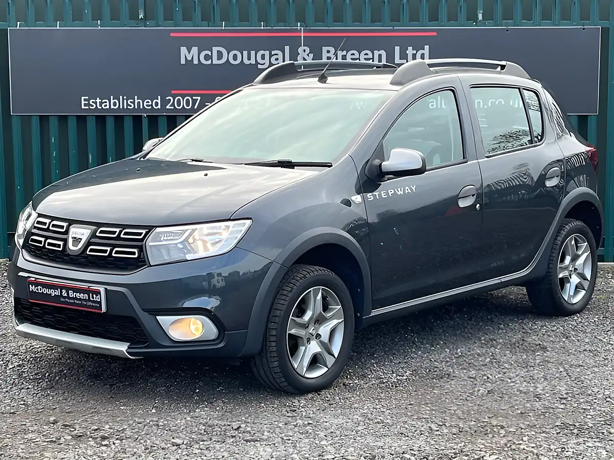 Used 2019 Dacia Sandero Stepway Essential Grey - Front View