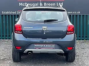 Used 2019 Dacia Sandero Stepway Essential Grey - Interior and Exterior details 4