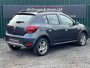 Used 2019 Dacia Sandero Stepway Essential Grey - Interior and Exterior details 5