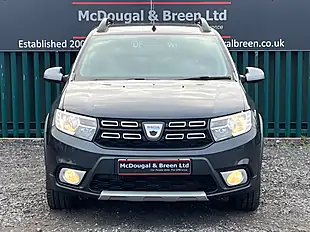 Used 2019 Dacia Sandero Stepway Essential Grey - Interior and Exterior details 8