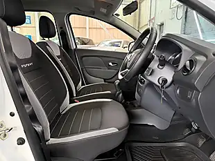 Used 2019 Dacia Sandero Stepway Essential White - Interior and Exterior details 13