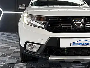 Used 2019 Dacia Sandero Stepway Essential White - Interior and Exterior details 18