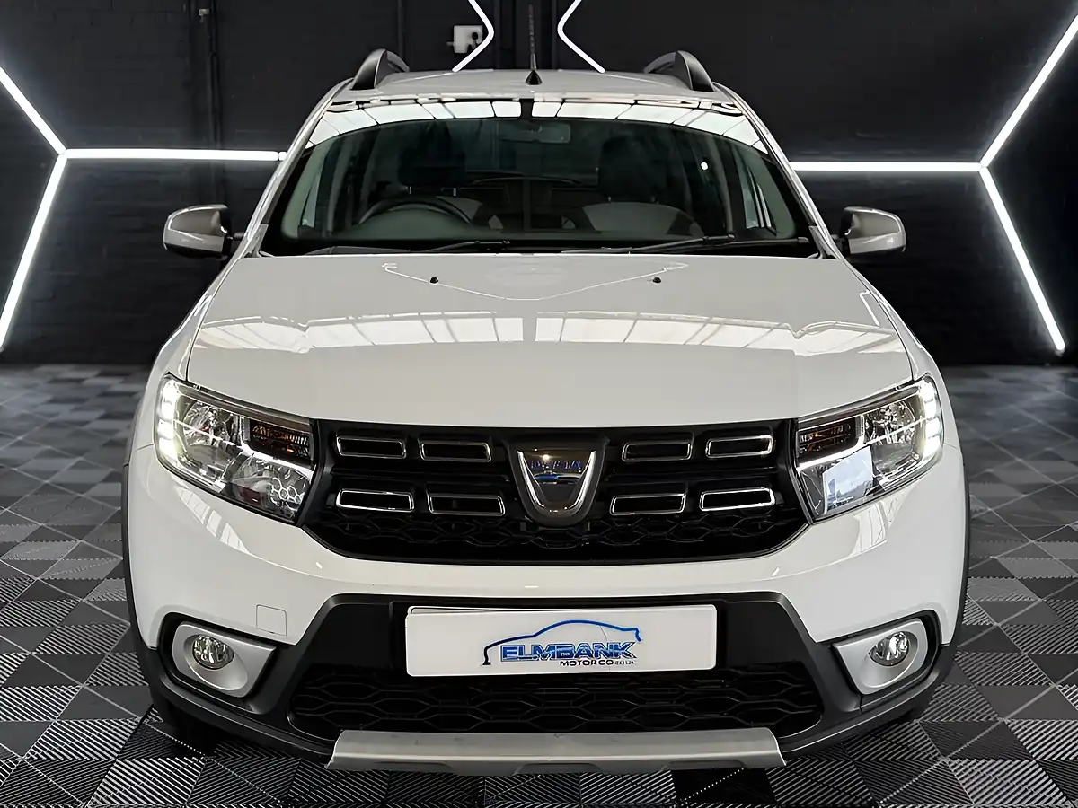 Used 2019 Dacia Sandero Stepway Essential White - Interior and Exterior details 19