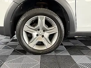 Used 2019 Dacia Sandero Stepway Essential White - Interior and Exterior details 5