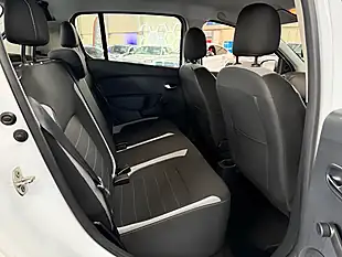 Used 2019 Dacia Sandero Stepway Essential White - Interior and Exterior details 7