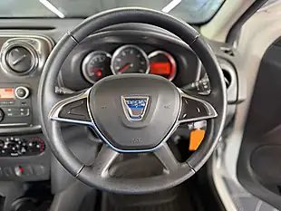 Used 2019 Dacia Sandero Stepway Essential White - Interior and Exterior details 8