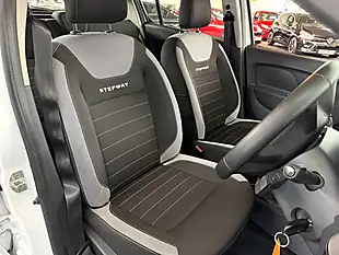 Used 2019 Dacia Sandero Stepway Essential White - Interior and Exterior details 9