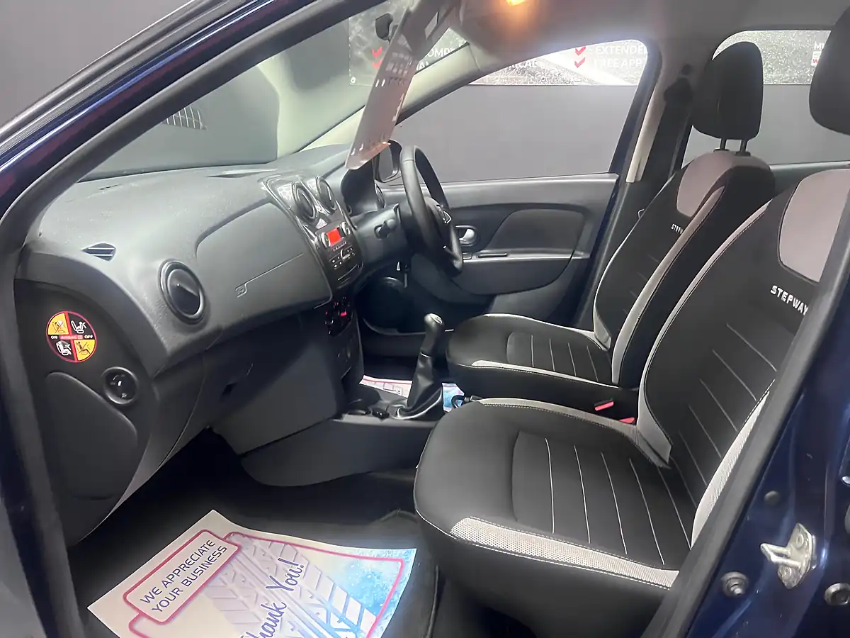 Used 2019 Dacia Sandero Stepway Stepway Essential Blue - Interior and Exterior details 10