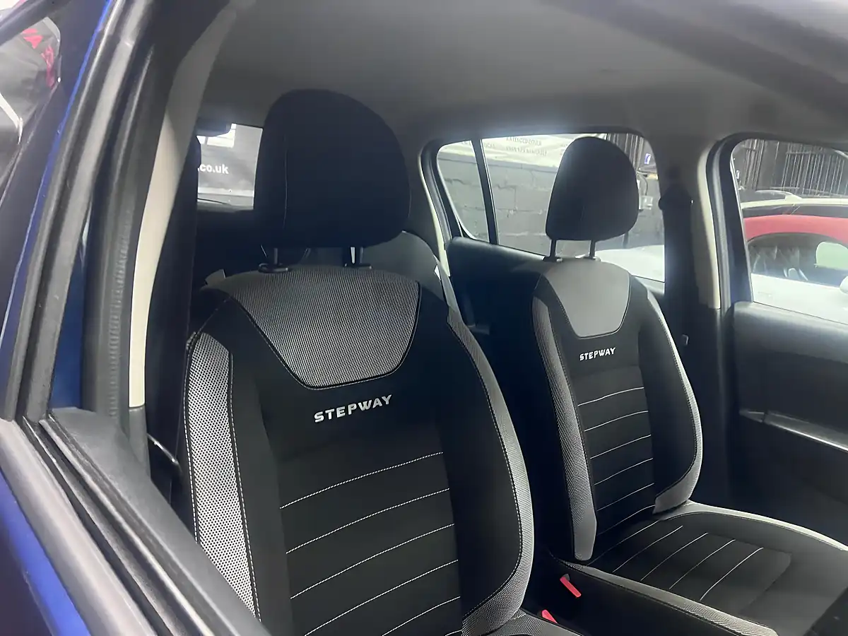 Used 2019 Dacia Sandero Stepway Stepway Essential Blue - Interior and Exterior details 13