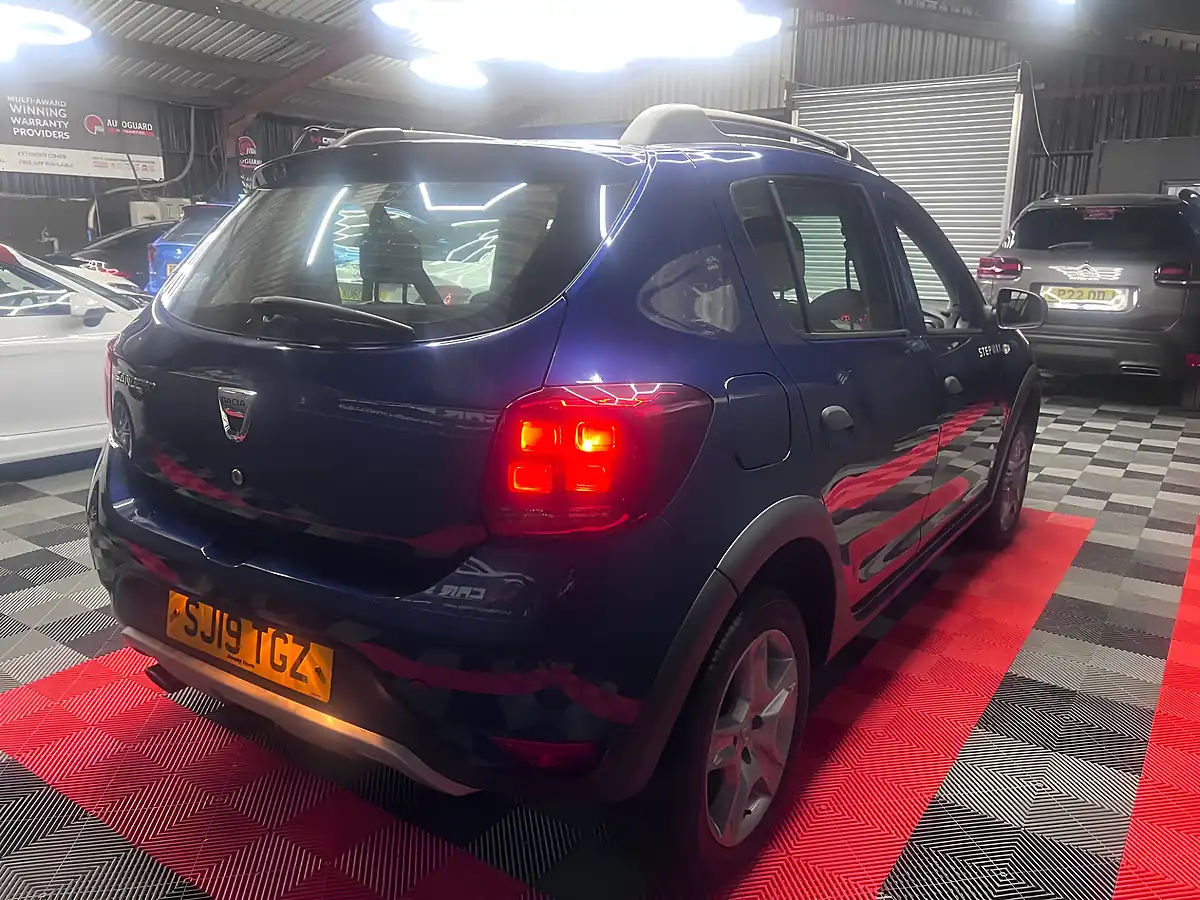 Used 2019 Dacia Sandero Stepway Stepway Essential Blue - Interior and Exterior details 14