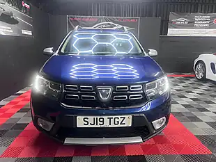 Used 2019 Dacia Sandero Stepway Stepway Essential Blue - Interior and Exterior details 3