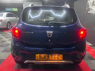 Used 2019 Dacia Sandero Stepway Stepway Essential Blue - Interior and Exterior details 4