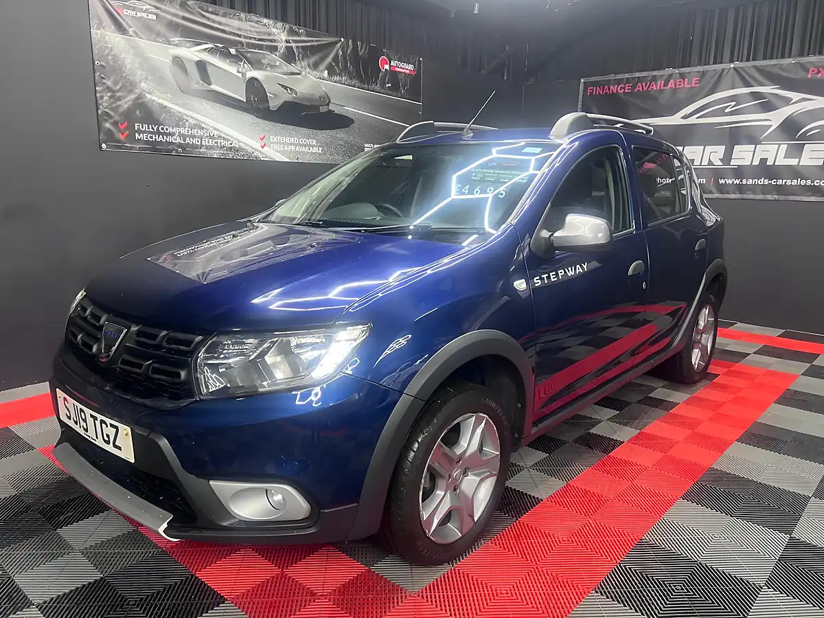 Used 2019 Dacia Sandero Stepway Stepway Essential Blue - Interior and Exterior details 5