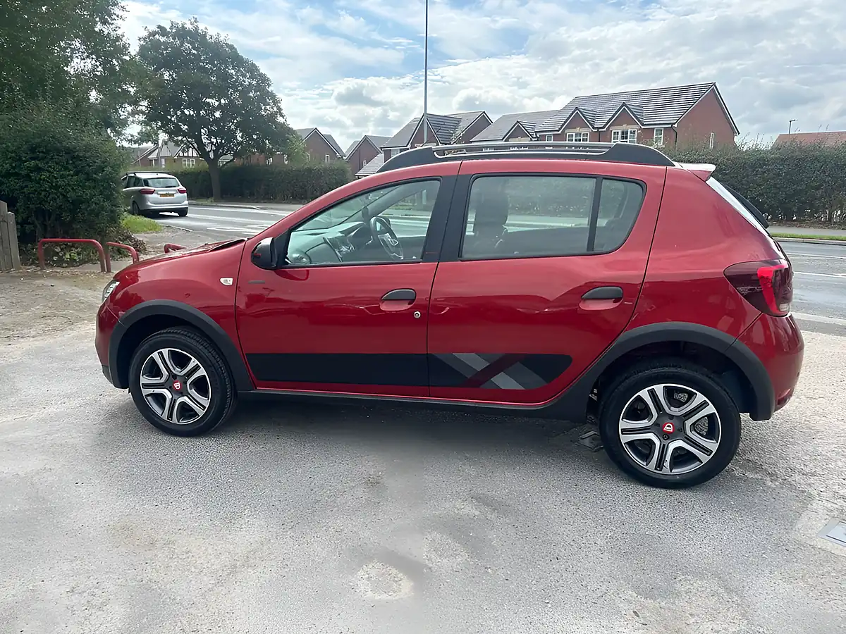Used 2019 Dacia Sandero Stepway Techroad Red - Interior and Exterior details 10