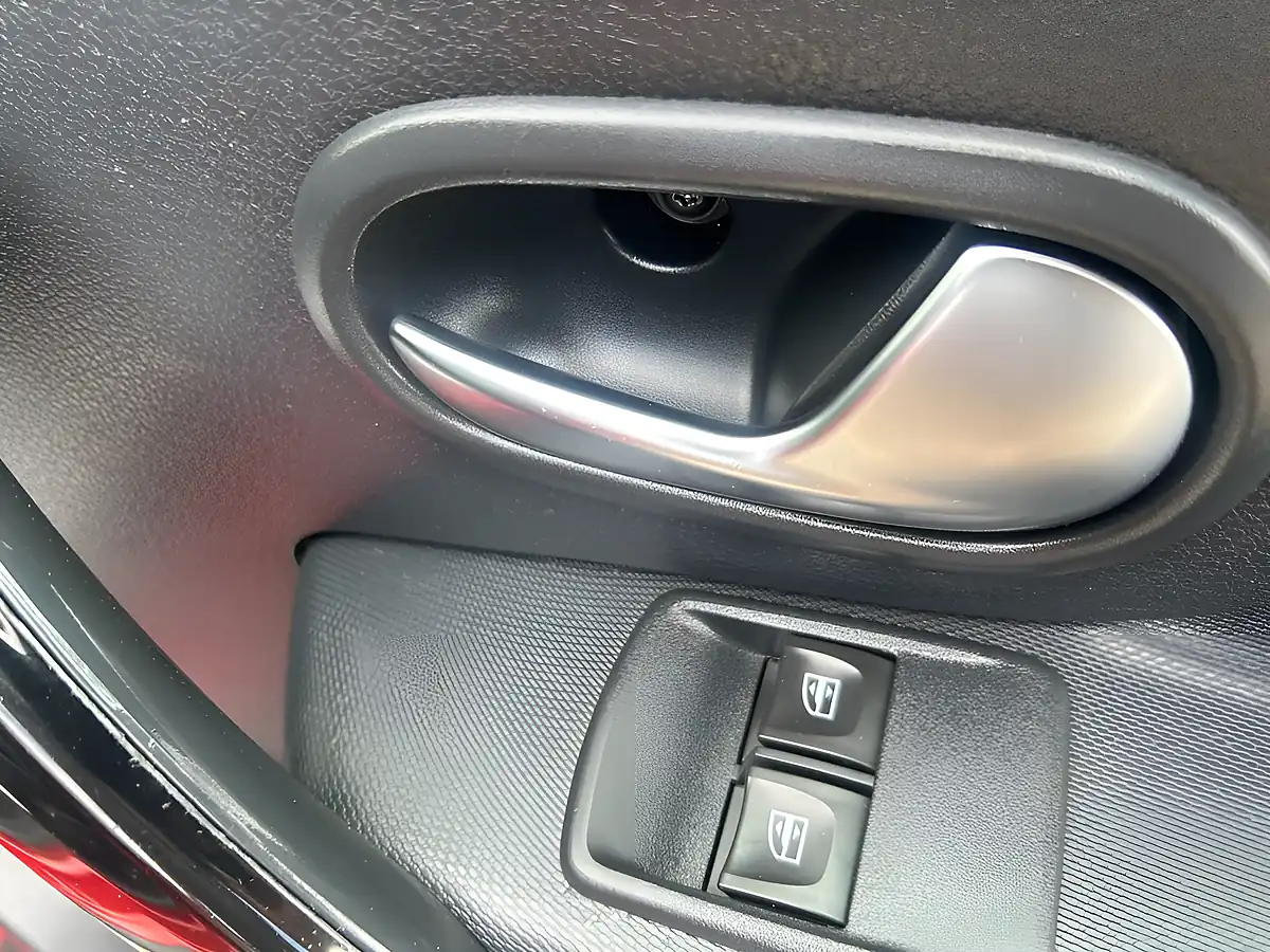 Used 2019 Dacia Sandero Stepway Techroad Red - Interior and Exterior details 13