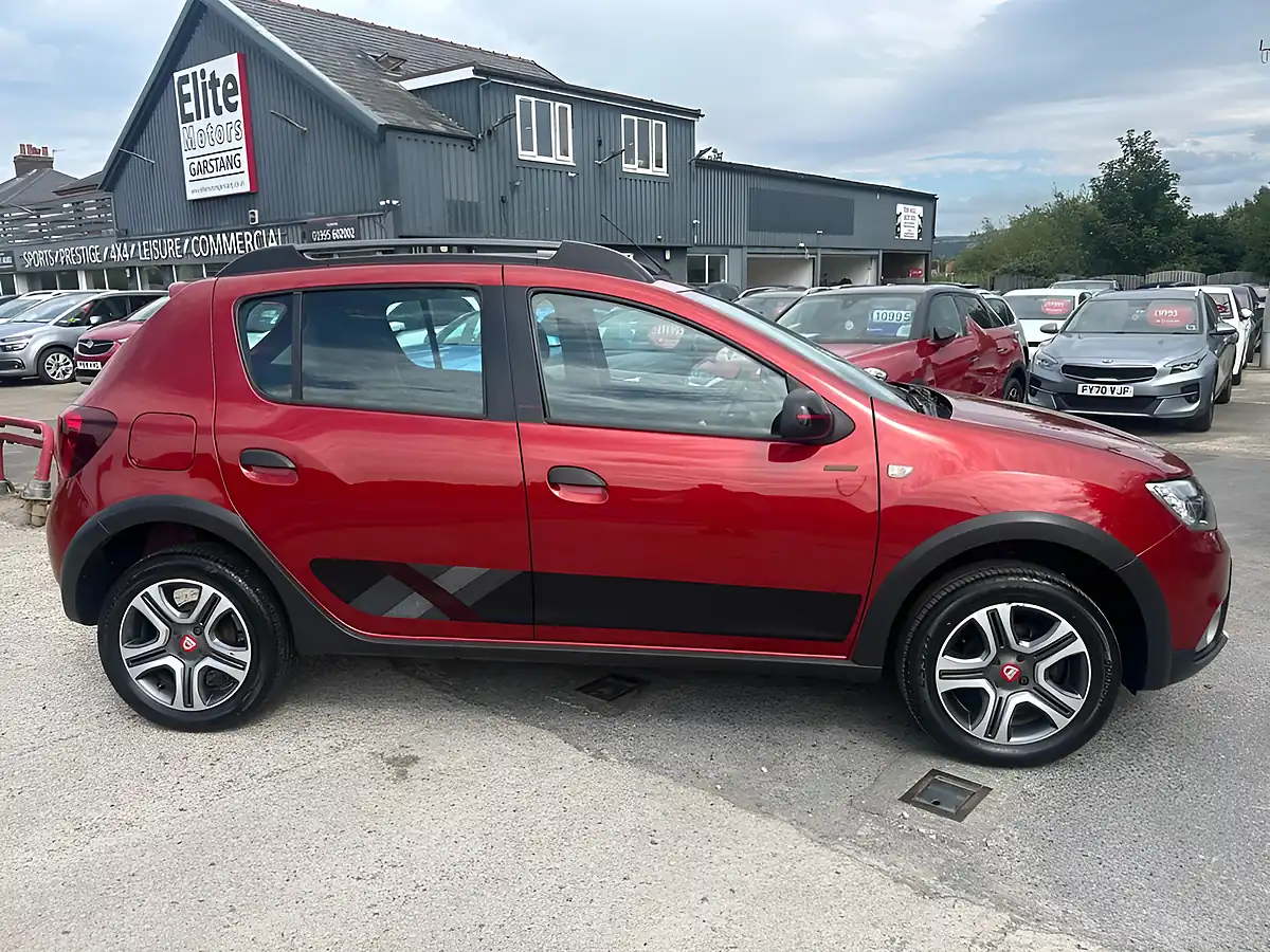 Used 2019 Dacia Sandero Stepway Techroad Red - Interior and Exterior details 2