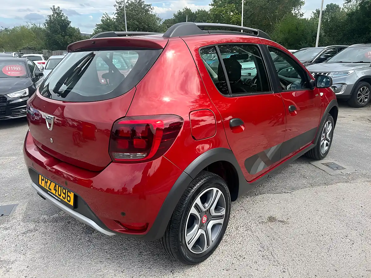 Used 2019 Dacia Sandero Stepway Techroad Red - Interior and Exterior details 3
