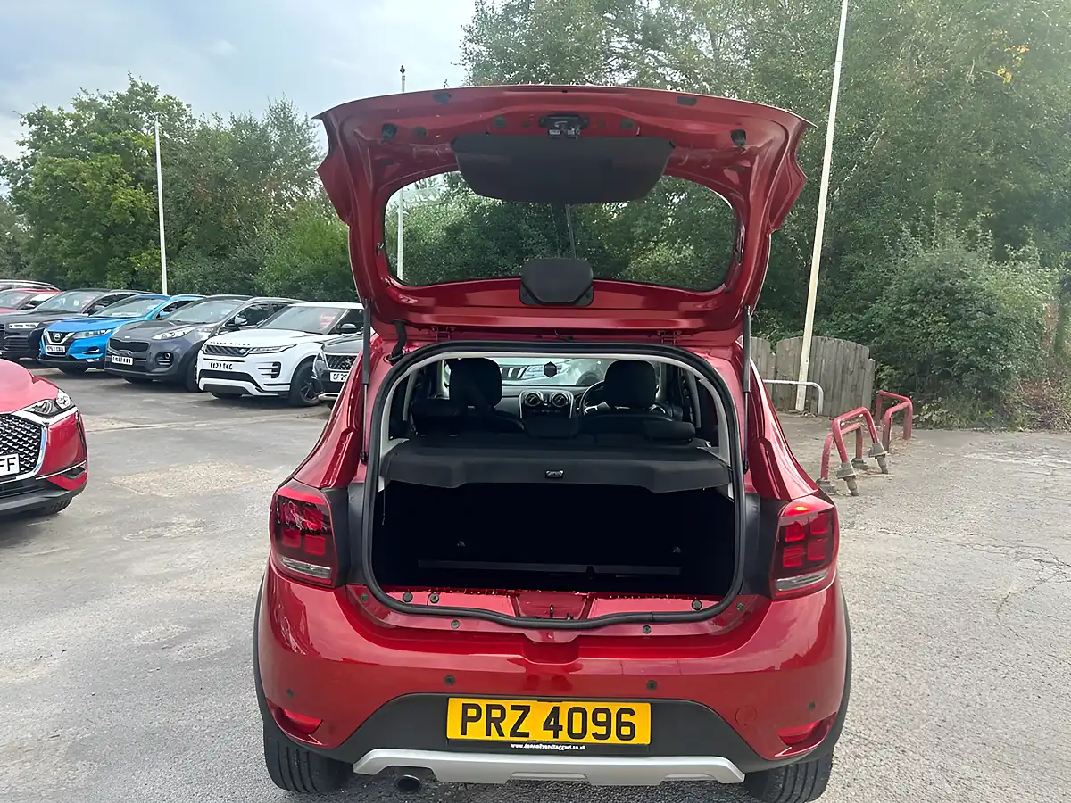 Used 2019 Dacia Sandero Stepway Techroad Red - Interior and Exterior details 5