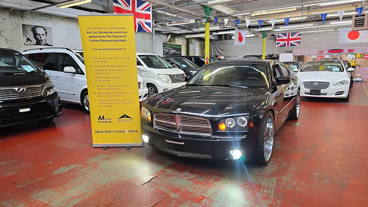 Used 2019 Dodge Charger Saloon Black - Front View