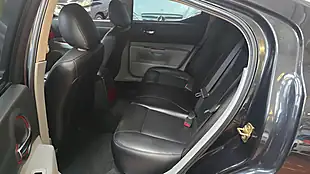 Used 2019 Dodge Charger Saloon Black - Interior and Exterior details 10