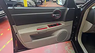 Used 2019 Dodge Charger Saloon Black - Interior and Exterior details 11