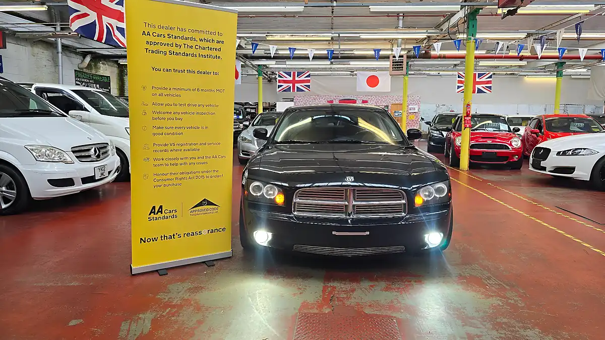 Used 2019 Dodge Charger Saloon Black - Interior and Exterior details 2