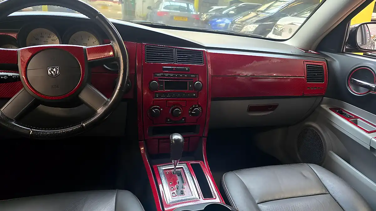 Used 2019 Dodge Charger Saloon Black - Interior and Exterior details 7