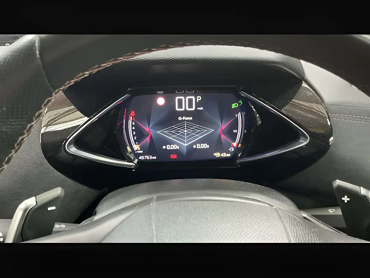 Used 2019 DS 3 Performance Line Grey - Interior and Exterior details 9