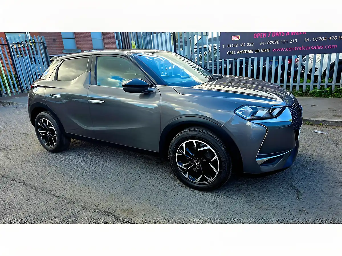 Used 2019 DS Automobiles DS 3 Crossback Prestige Grey - Front View