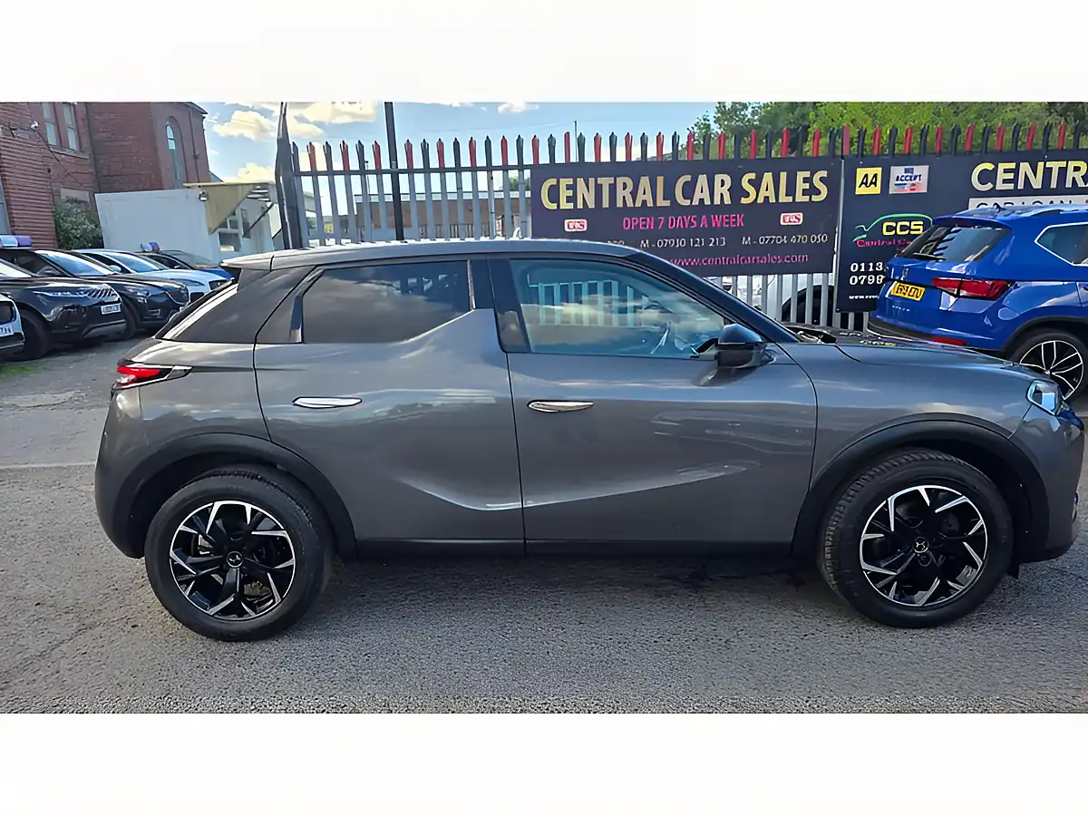 Used 2019 DS Automobiles DS 3 Crossback Prestige Grey - Interior and Exterior details 6