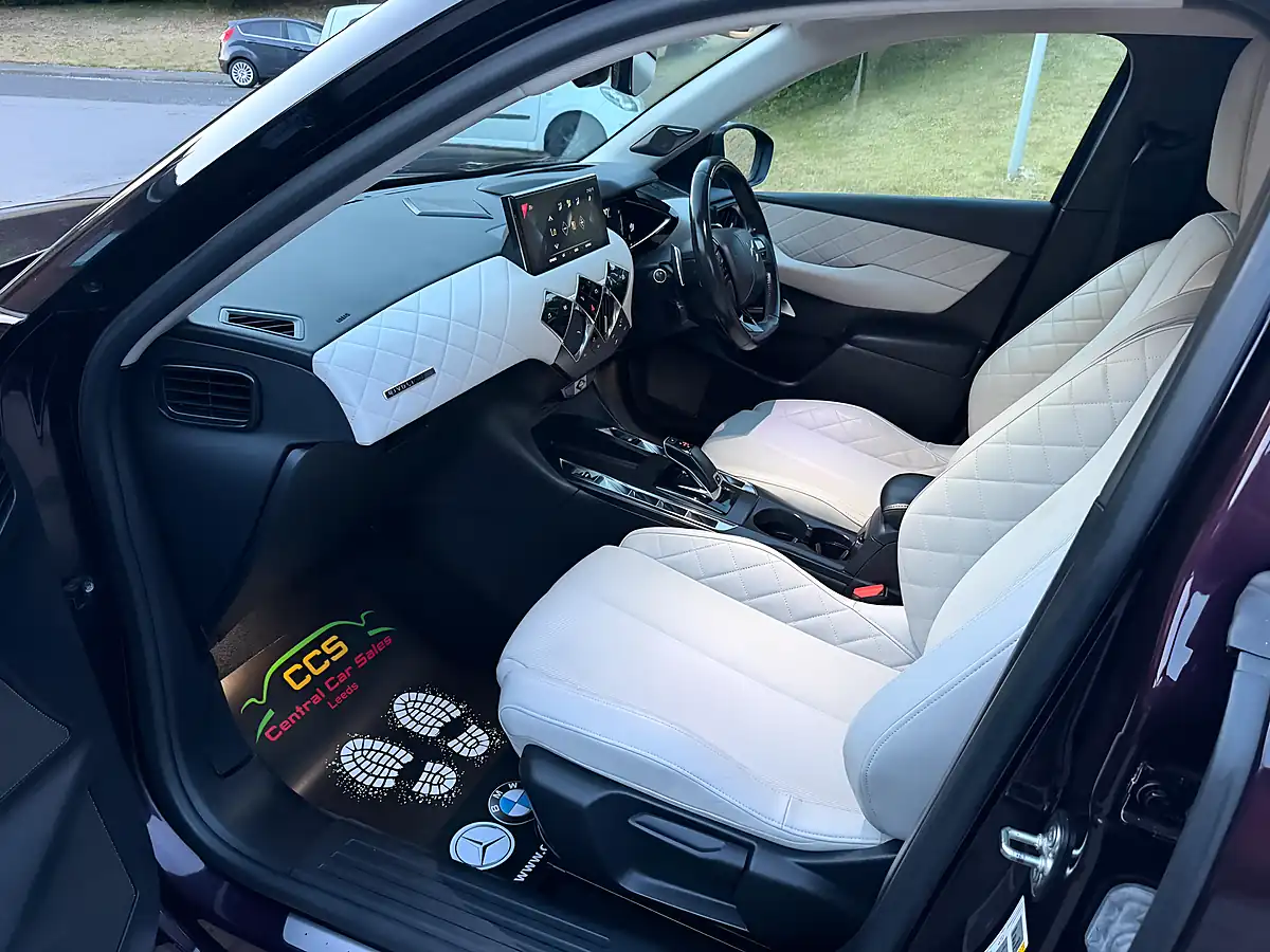 Used 2019 DS Automobiles DS 3 Crossback Prestige Purple - Interior and Exterior details 12