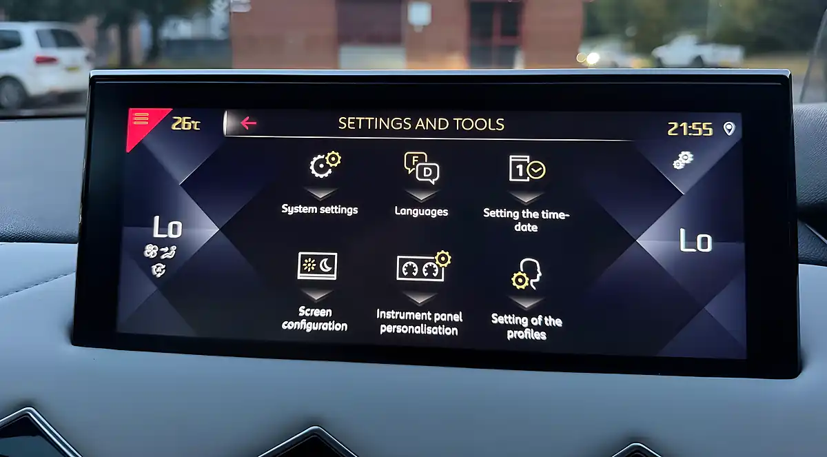 Used 2019 DS Automobiles DS 3 Crossback Prestige Purple - Interior and Exterior details 18