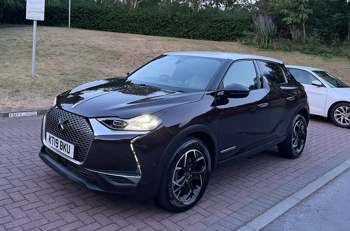 Used 2019 DS Automobiles DS 3 Crossback Prestige Purple - Interior and Exterior details 2
